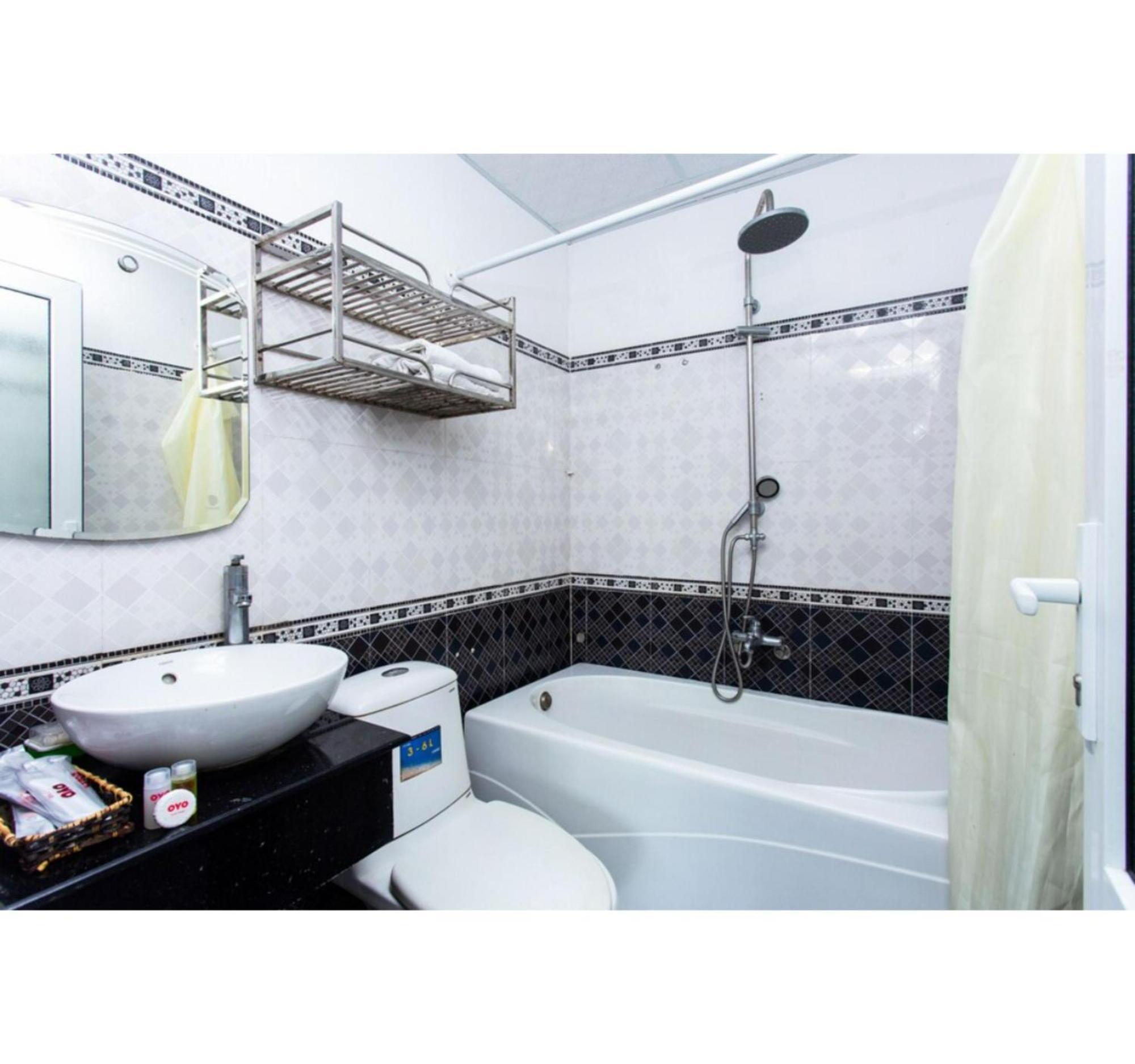 Oyo 553 Truong Giang Hotel Da Nang Bagian luar foto