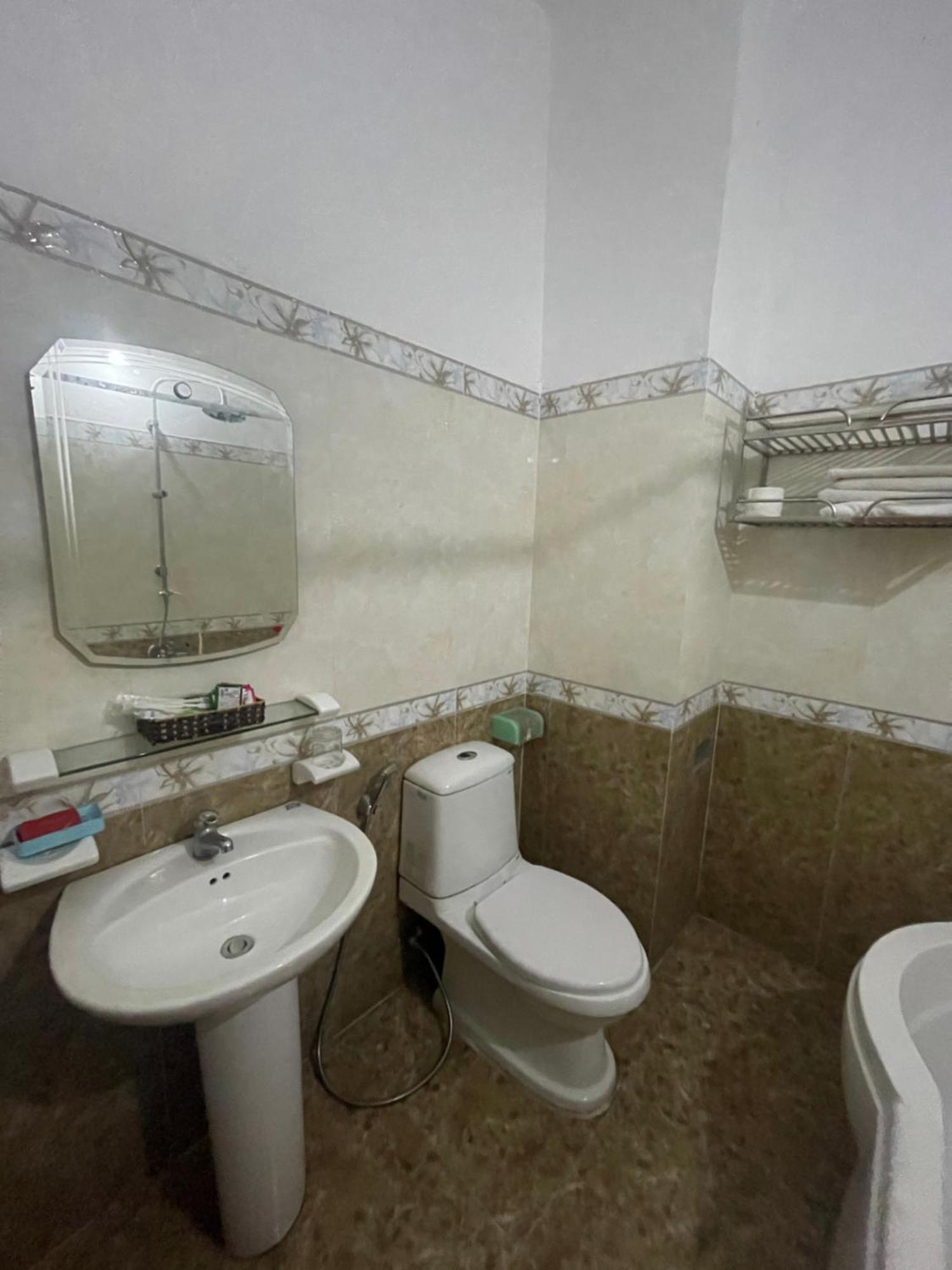 Oyo 553 Truong Giang Hotel Da Nang Bagian luar foto