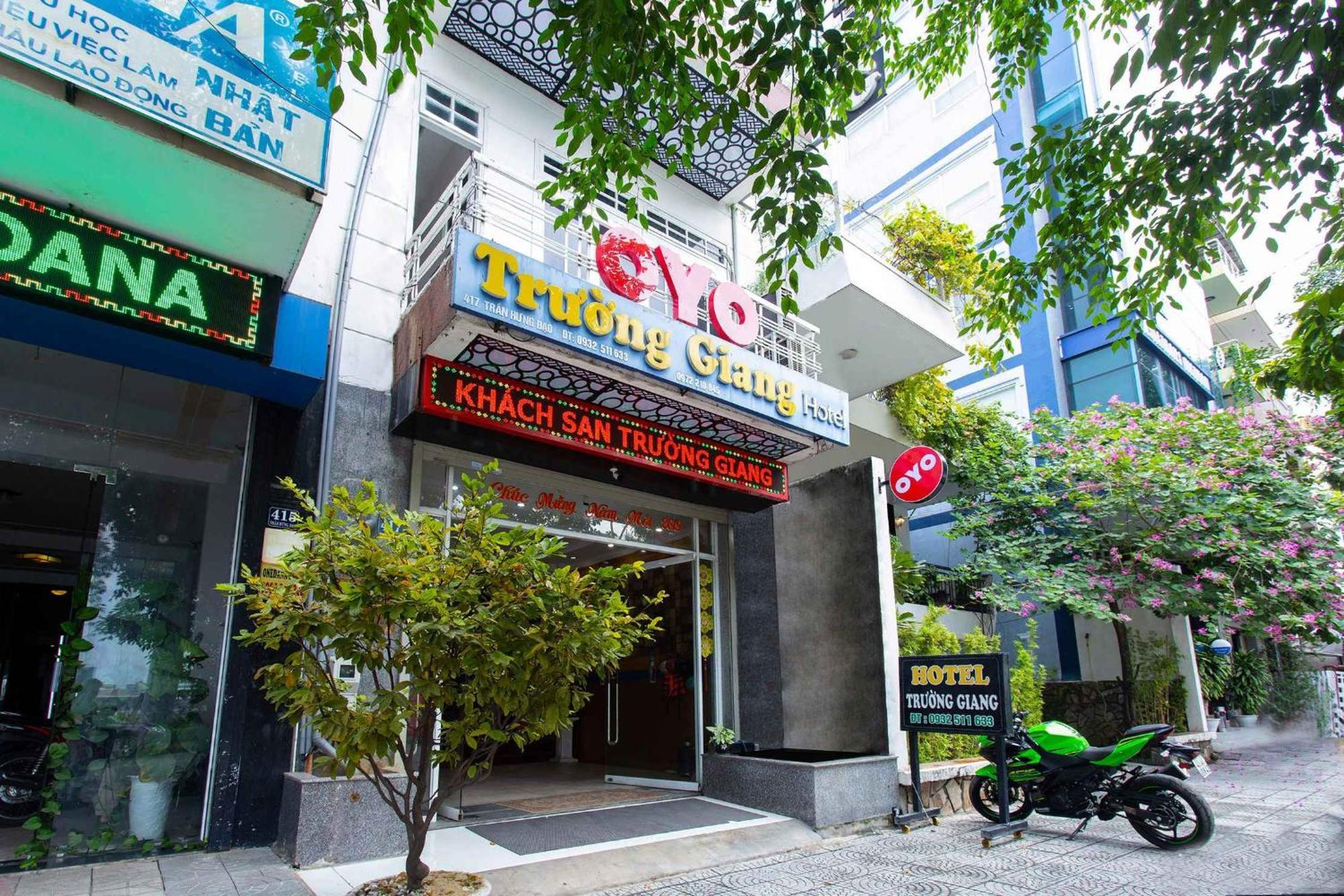 Oyo 553 Truong Giang Hotel Da Nang Bagian luar foto