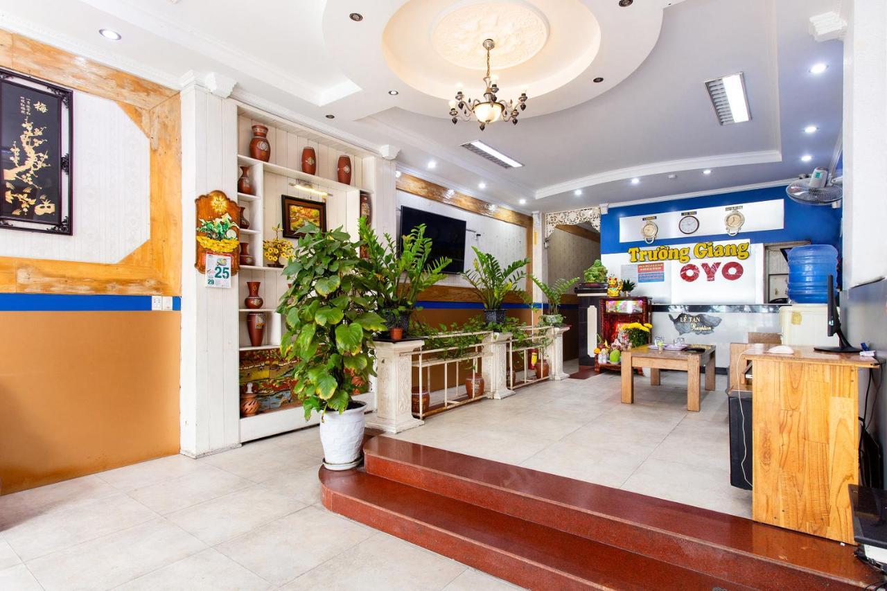 Oyo 553 Truong Giang Hotel Da Nang Bagian luar foto